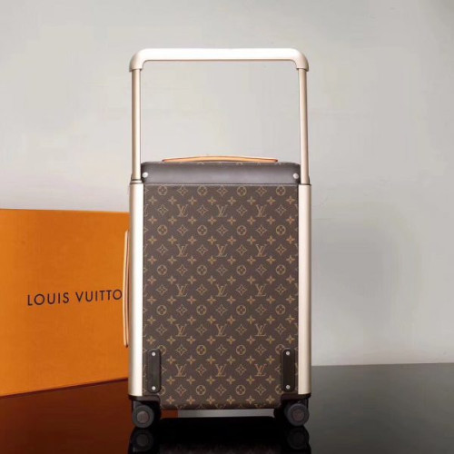 l0*is-V*t0n-travel-box-3