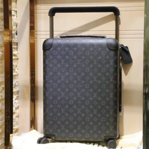 l0*is-V*t0n-travel-box-4