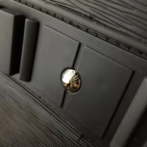 l0*is-V*t0n-travel-box-replica-bag-3