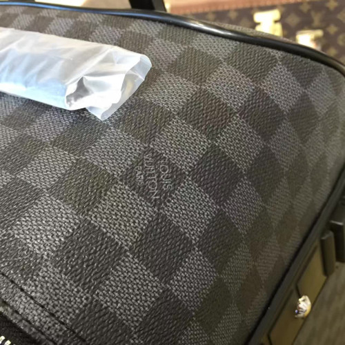l0*is-V*t0n-travel-box-replica-bag-4