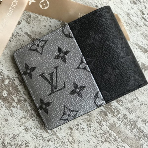 l0*is-V*t0n-wallet-45