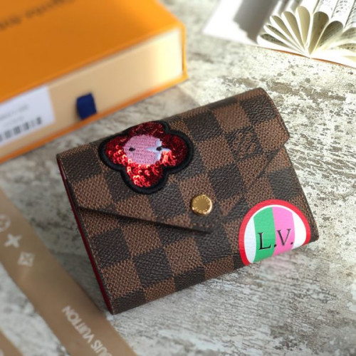 l0*is-V*t0n-wallet-61