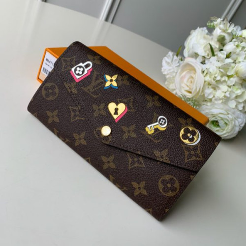 l0*is-V*t0n-wallet-78