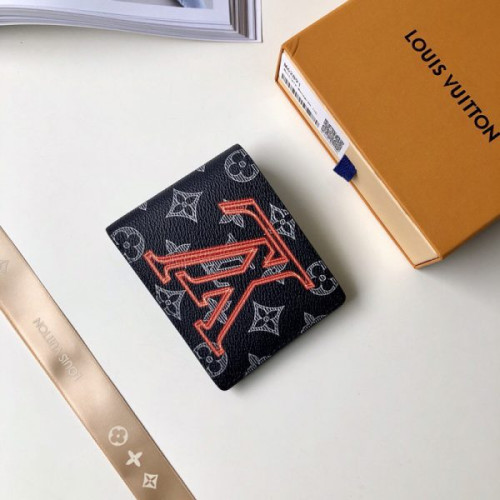 l0*is-V*t0n-wallet-small-2