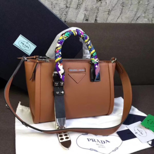 Pra*a-bag-123