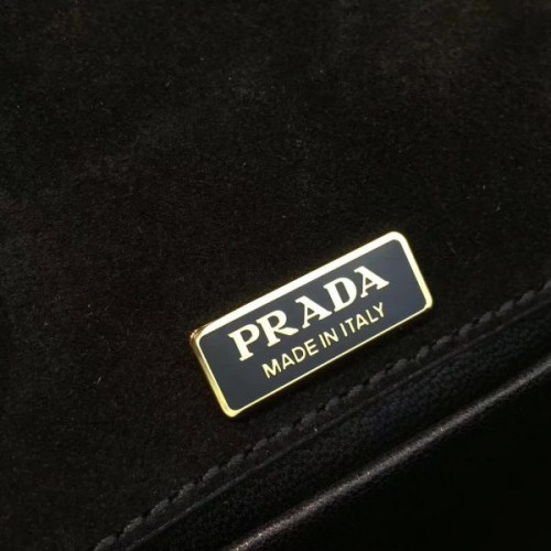 Pra*a-bag-148
