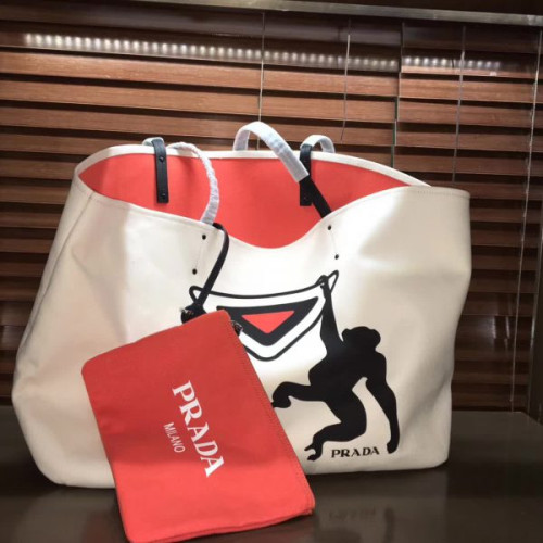 Pra*a-bag-156