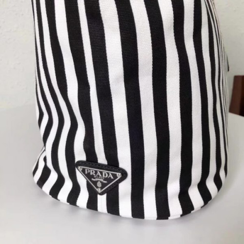 Pra*a-bag-182