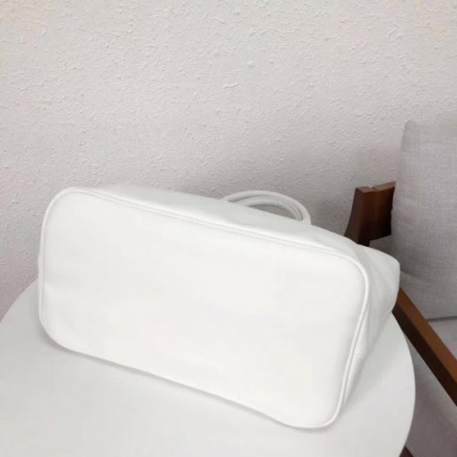 Pra*a-bag-201
