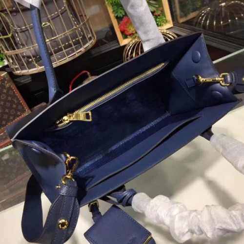 Pra*a-bag-46