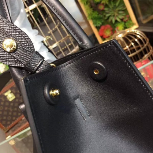 Pra*a-bag-55