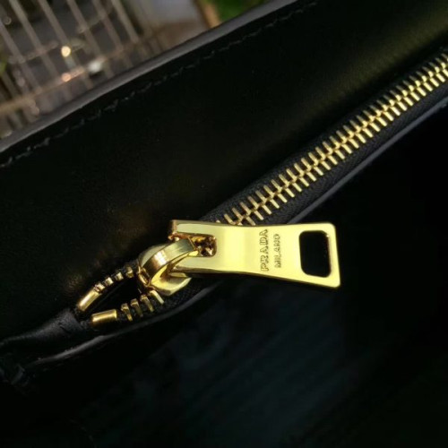 Pra*a-bag-55