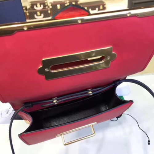Pra*a-bag-64