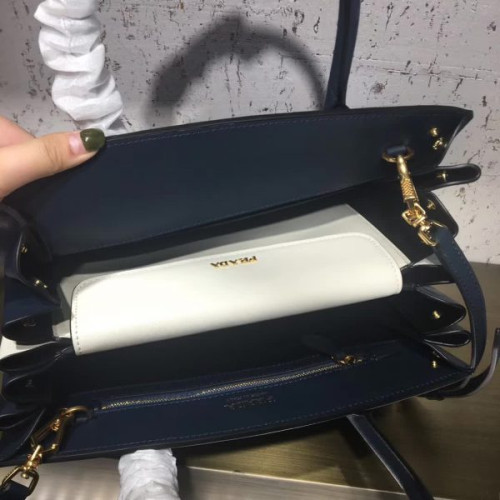 Pra*a-bag-81
