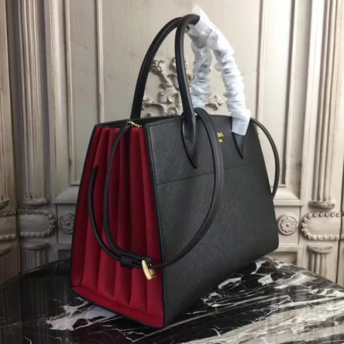 Pra*a-bag-88
