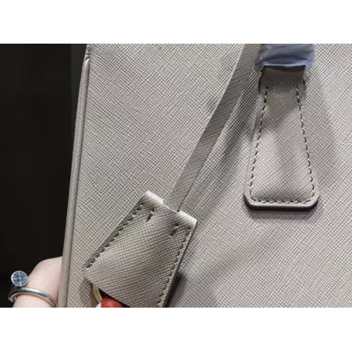 Pra*a-bag-96