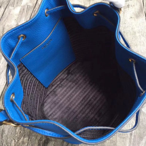 Pra*a-bucket-bag-2