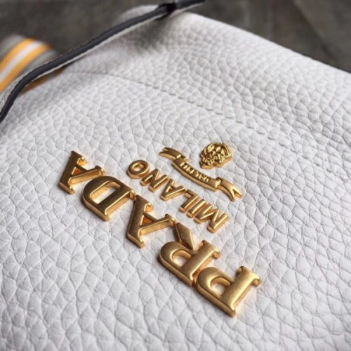 Pra*a-bucket-bag-5