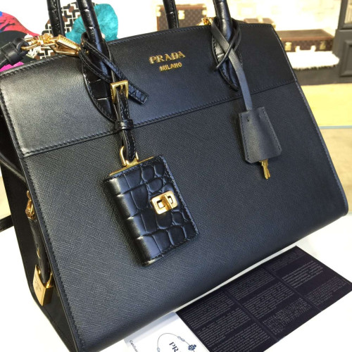 Pra*a-esplanade-replica-bag-black-4